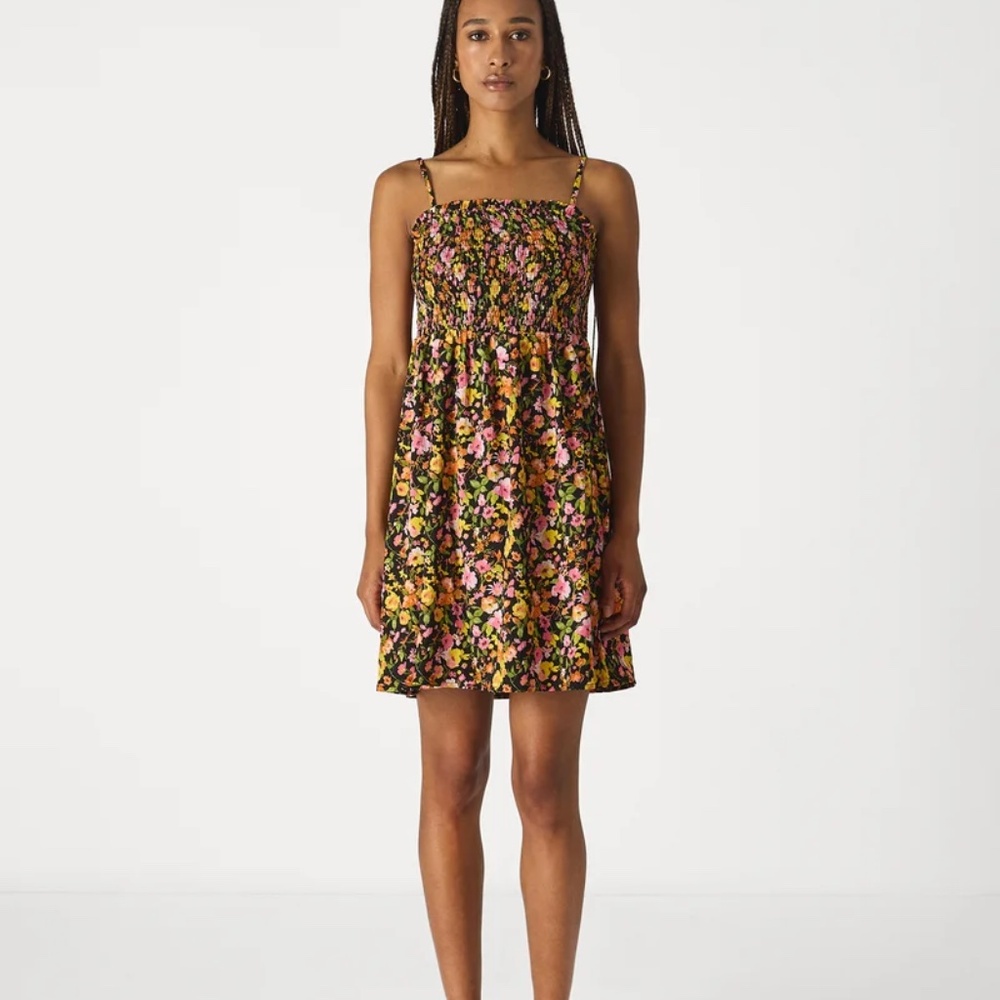 NWT VERA MODA Floral Short Smock Dress - Size Small